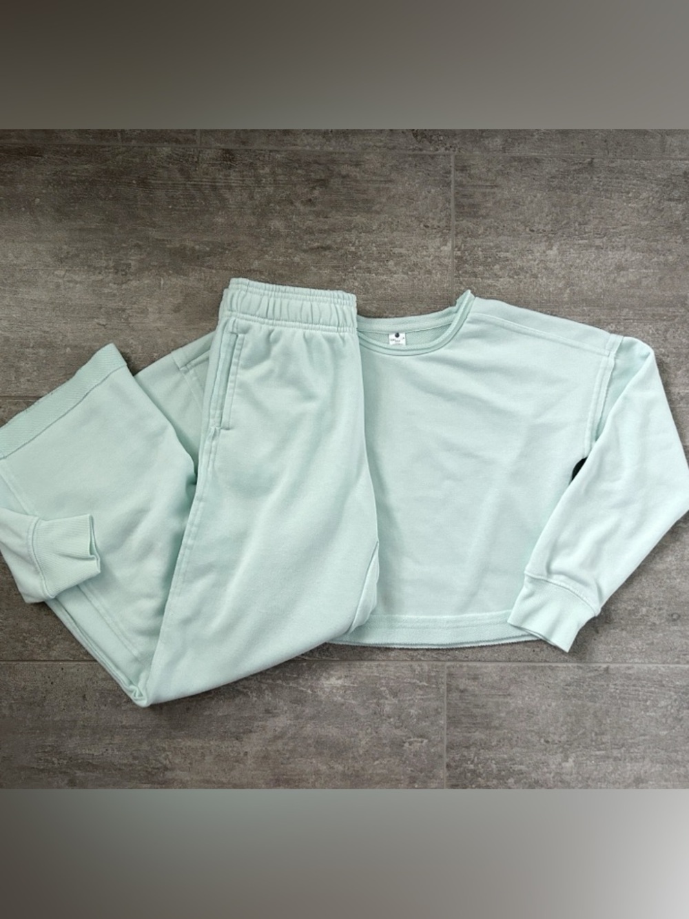 Yogalicious Two Piece Sweatshirt And Pants Set Size 12